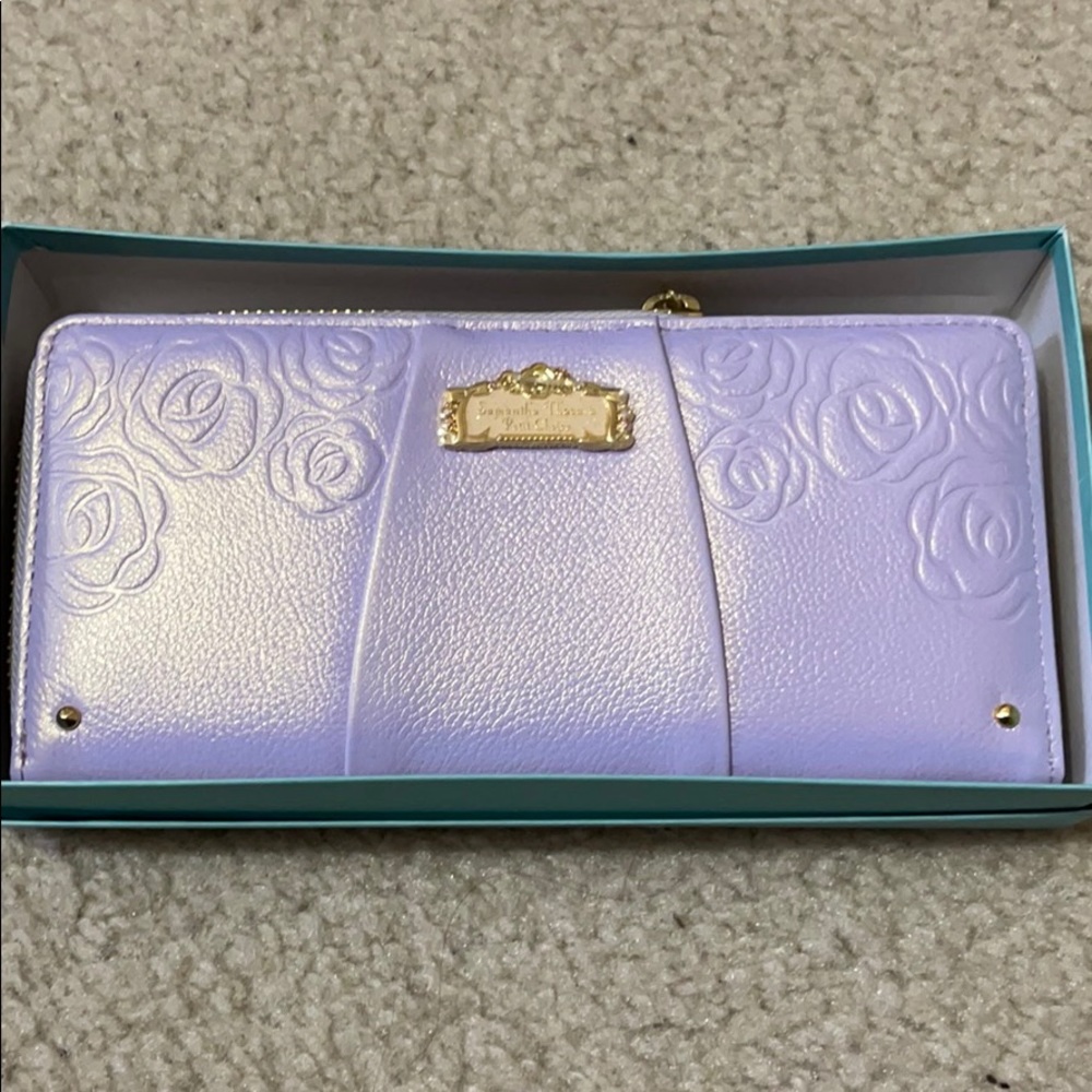 Samantha Thavasa Long Wallet